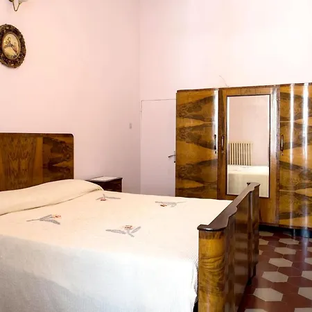 With One Bedroom In With Wonderful City View And Wifi 18 Km From The Beach