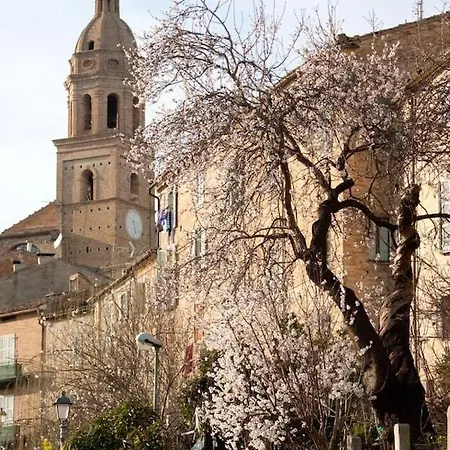 With One Bedroom In With Wonderful City View And Wifi 18 Km From The Beach アパート Monte San Pietrangeli